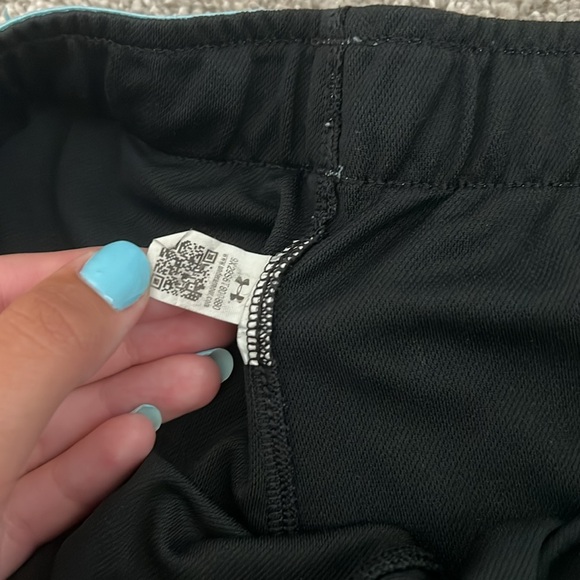 💝Under armour shorts - Picture 2 of 3